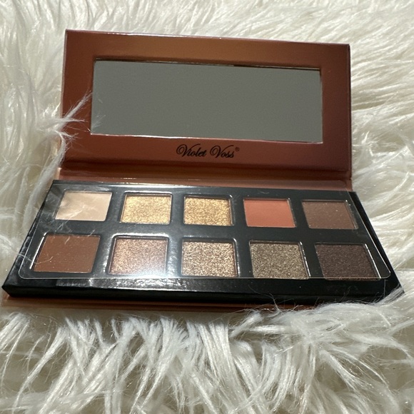 Violet Voss Crème Brule Eyeshadow Palette - Picture 2 of 2